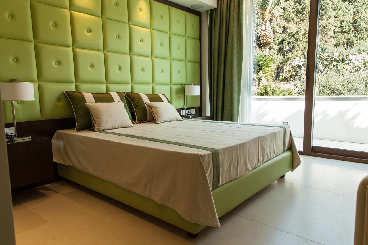 Ngonia Bay Boutique Hotel Milazzo Exterior photo